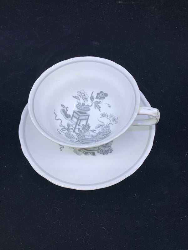 VTG COPELANDS GROSVENOR CHINA TEACUP AND SAUCER WITH GREY AND WHITE FLOWERS.