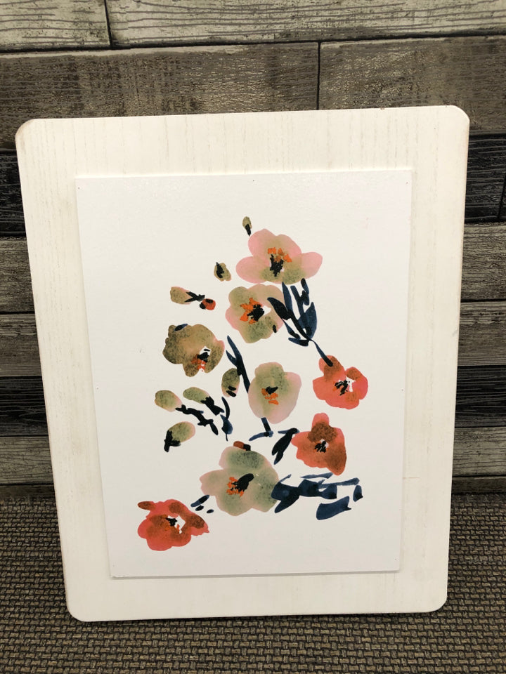 ASIAN STYLE FLOWERS ON WHITE WOOD WALL HANGING.