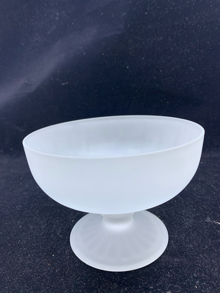 SMALL FROSTED FOOTED CANDY DISH.